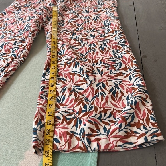 Land’s End Linen Leaf Print Mid Rise Elastic Waist PullOn Wide Leg Pants - Picture 9 of 10